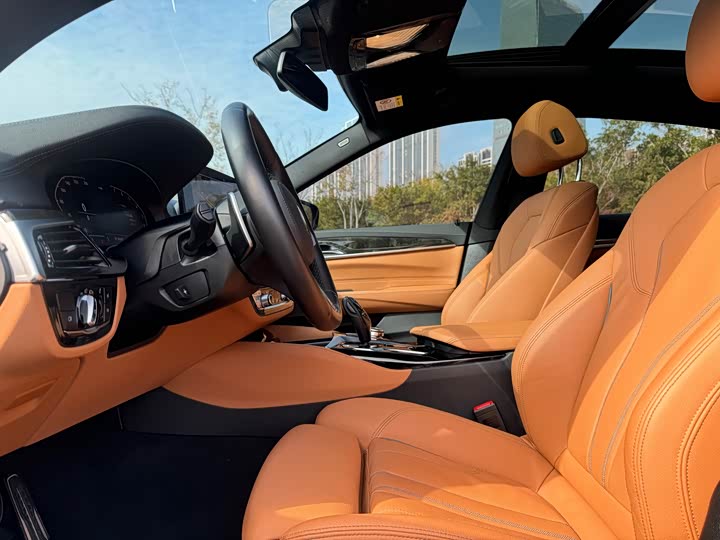 Фото 5 - BMW 6 Series GT