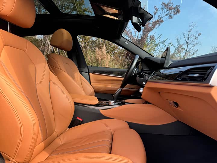 Фото 9 - BMW 6 Series GT