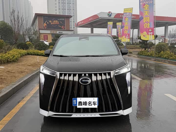Фото 2 - GAC Trumpchi M8