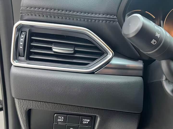 Photo 8 - Mazda CX-5