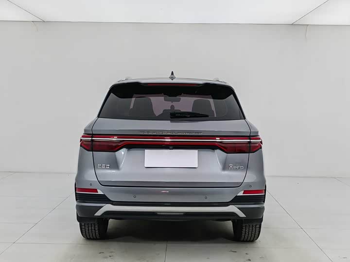 Photo 5 - BYD Song Pro