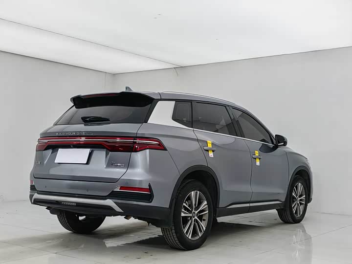 Photo 6 - BYD Song Pro