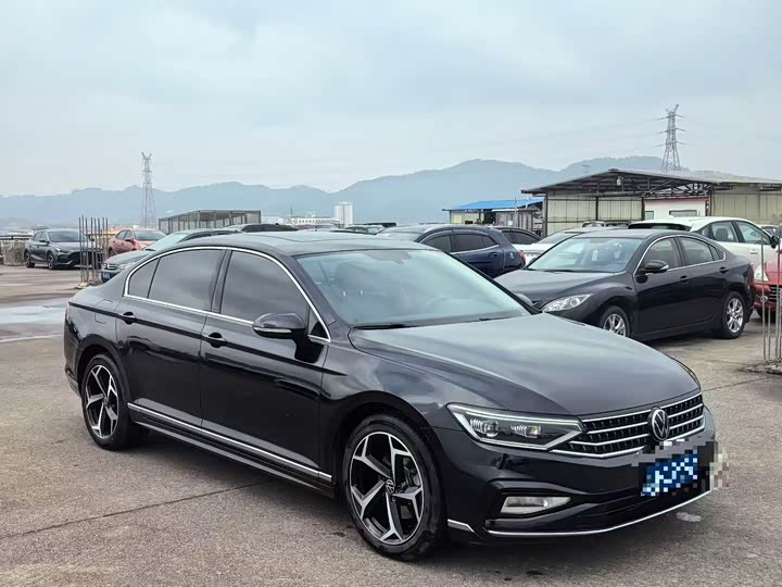 Фото 3 - Volkswagen Magotan