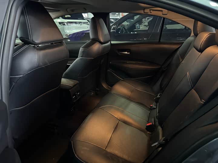 Фото 5 - Toyota Corolla