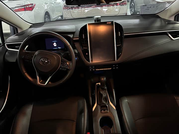 Фото 6 - Toyota Corolla