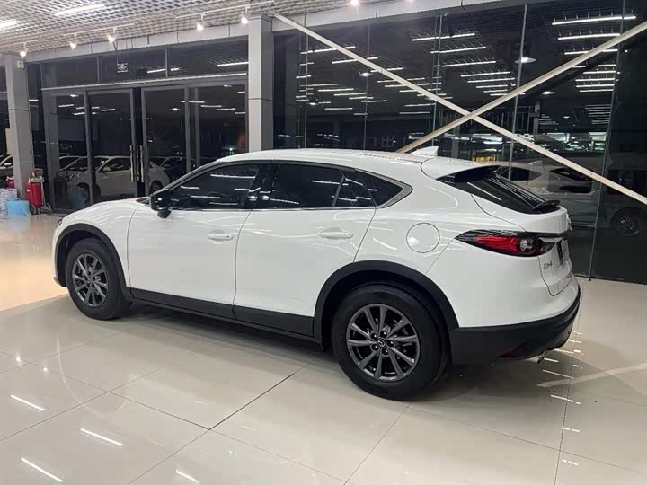Фото 6 - Mazda CX-4