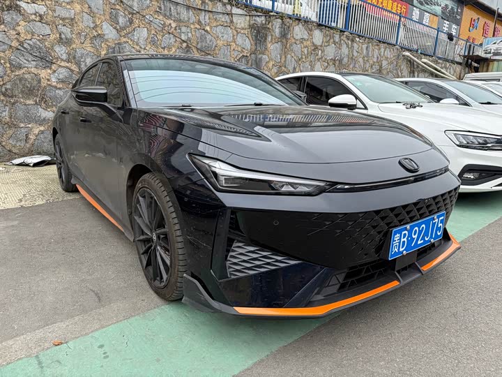 Фото 3 - Changan UNI-V