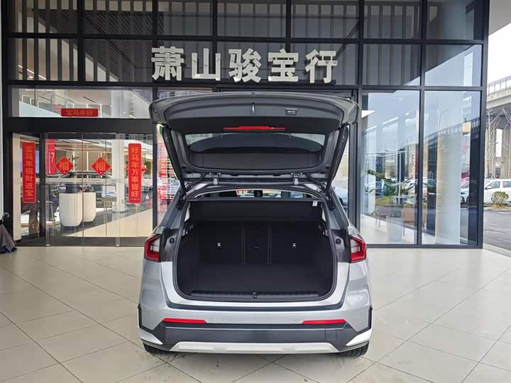 Фото 6 - BMW iX1