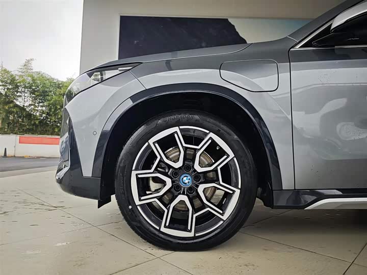 Фото 7 - BMW iX1