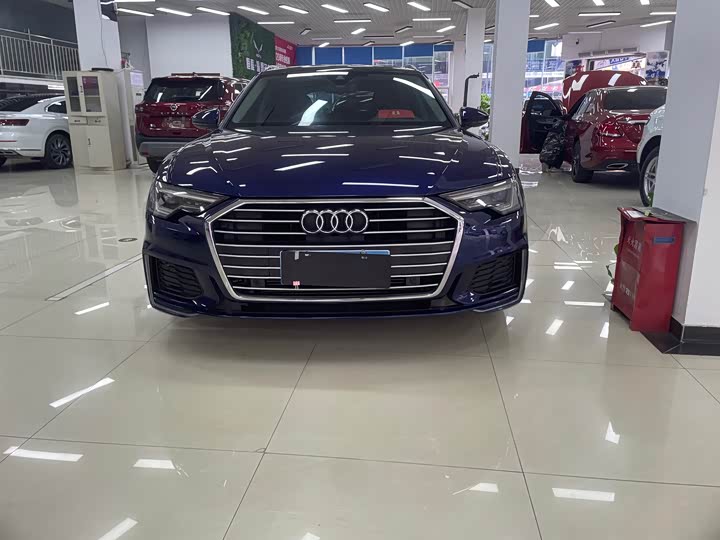 Фото 2 - Audi A6