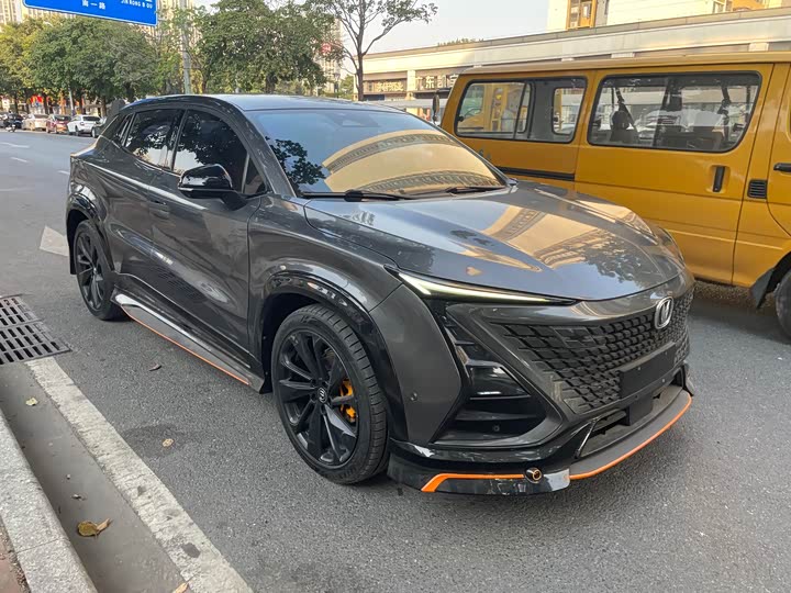 Фото 2 - Changan UNI-T