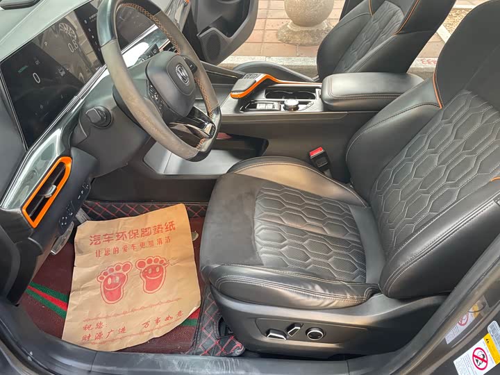 Фото 6 - Changan UNI-T