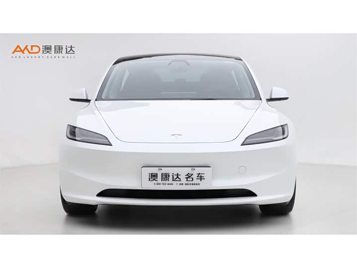 Фото 2 - Tesla Model 3