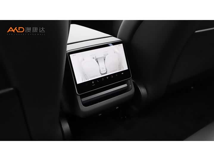 Фото 9 - Tesla Model 3