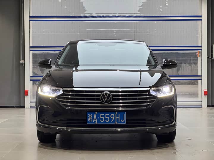 Фото 2 - Volkswagen Lavida