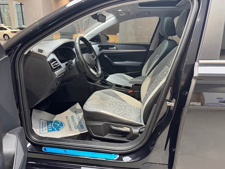 Фото 4 - Volkswagen Lavida