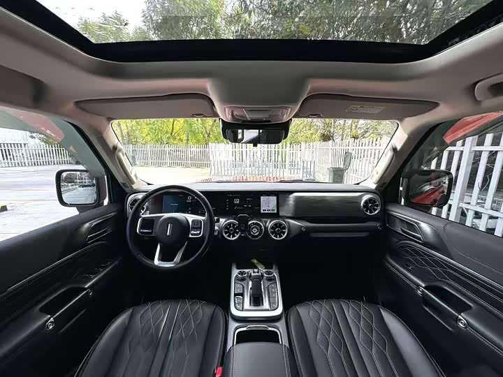 Фото 3 - Tank 300