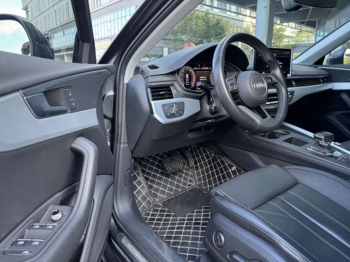 Фото 5 - Audi A4L