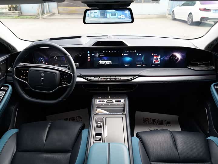 Photo 5 - Lincoln Z (Zephyr)