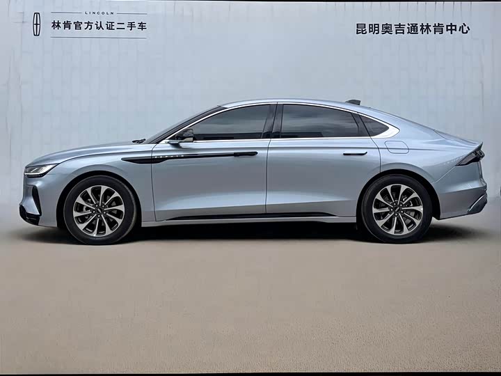 Photo 3 - Lincoln Z (Zephyr)