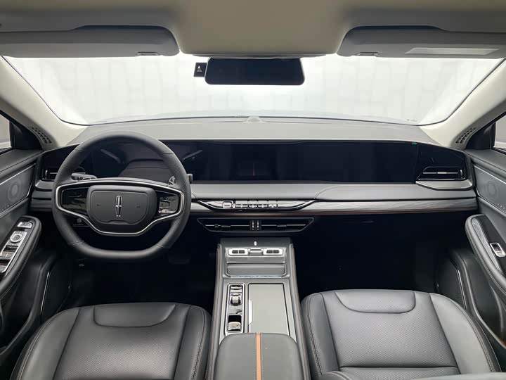 Photo 6 - Lincoln Z (Zephyr)