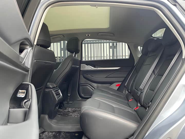 Photo 7 - Lincoln Z (Zephyr)