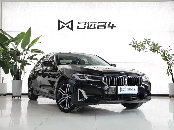 Фото 3 - BMW 5 Series