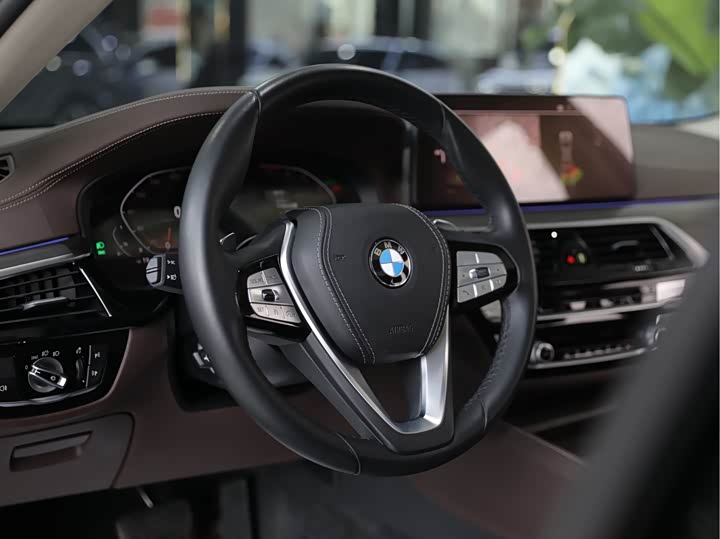 Фото 7 - BMW 5 Series