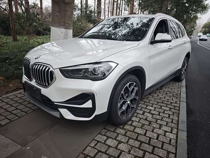 Фото 1 - BMW X1