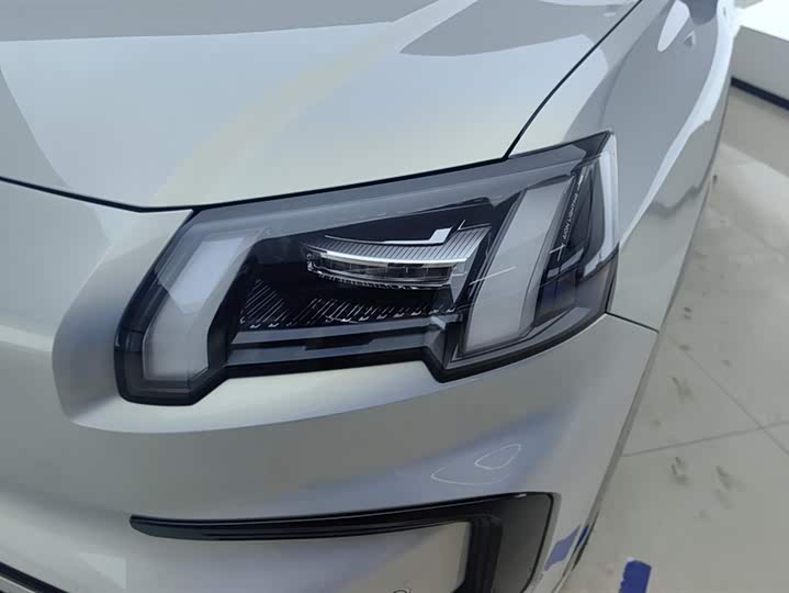 Фото 5 - GAC Aion V