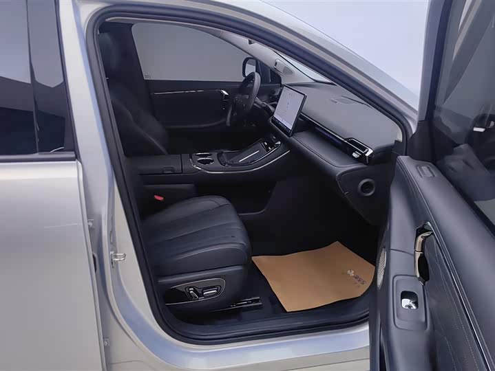 Фото 8 - GAC Aion V