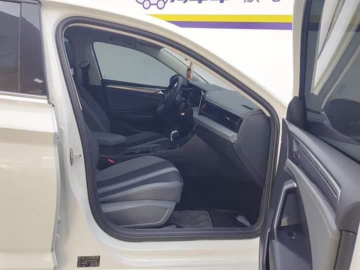 Фото 8 - Volkswagen Sagitar L