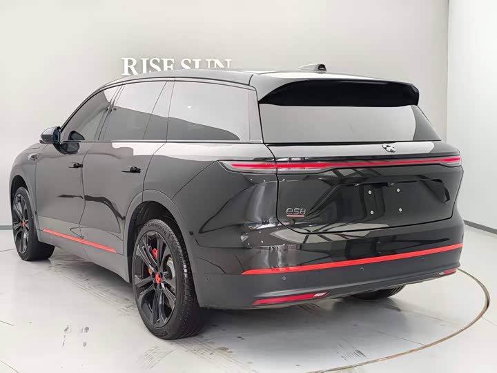 Фото 7 - Nio ES8