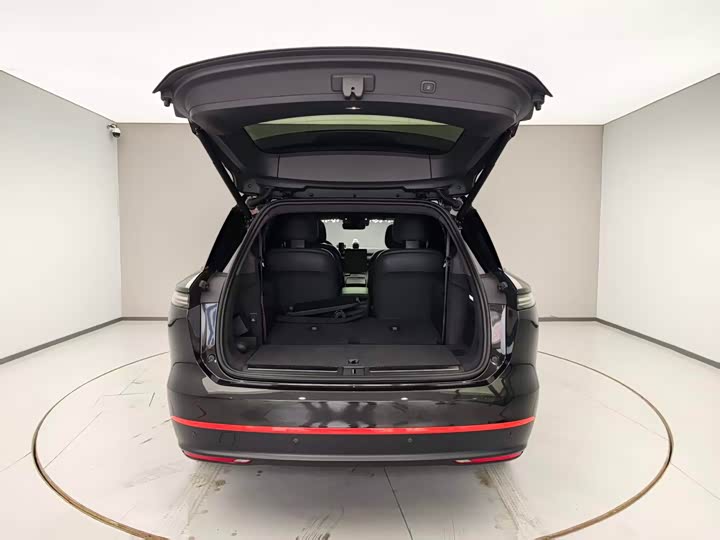 Фото 8 - Nio ES8