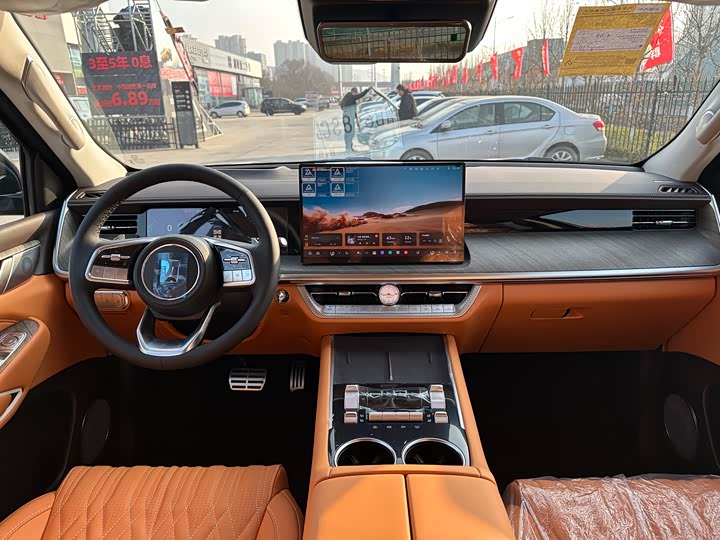 Фото 6 - Tank 500 Hybrid