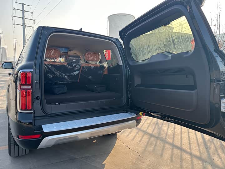 Фото 9 - Tank 500 Hybrid