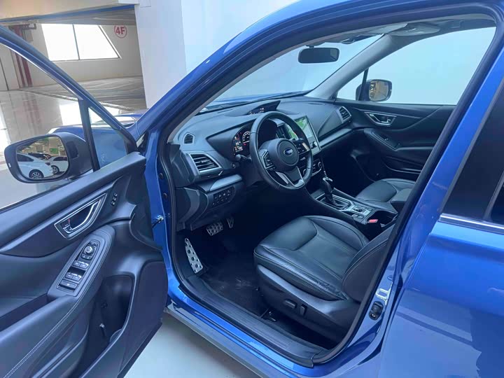 Фото 9 - Subaru Forester