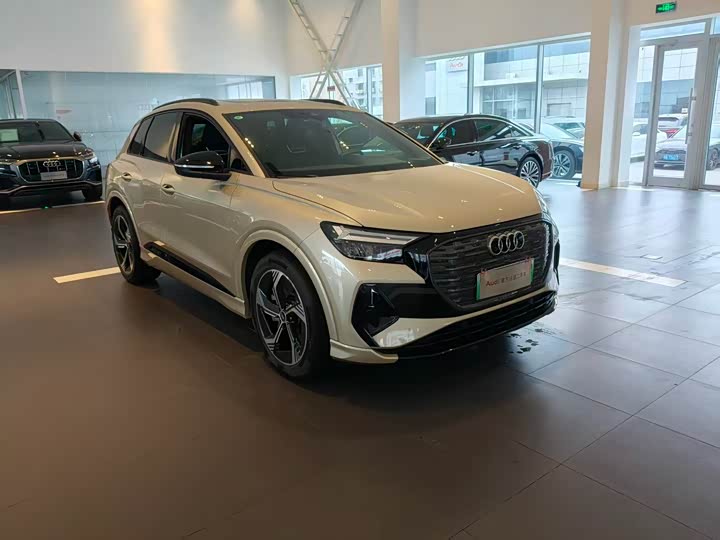 Фото 4 - Audi Q4 e-tron