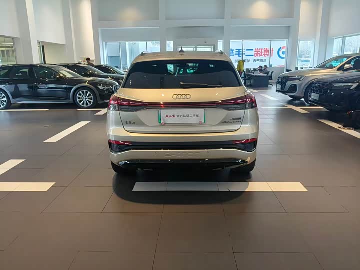 Фото 7 - Audi Q4 e-tron