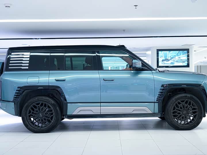 Фото 9 - BYD Yangwang U8