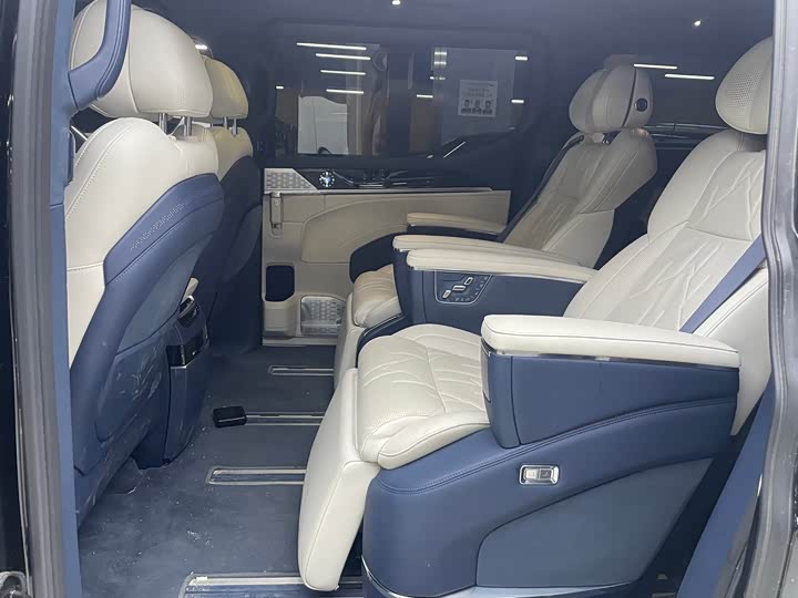 Фото 5 - Zeekr 009