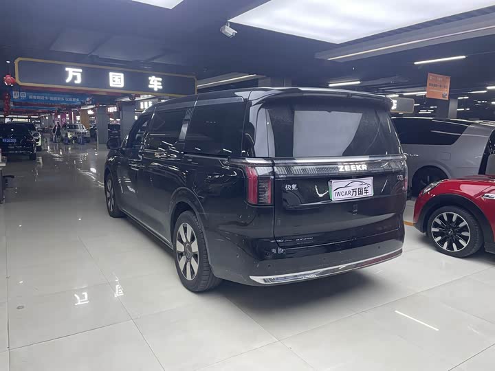 Фото 8 - Zeekr 009