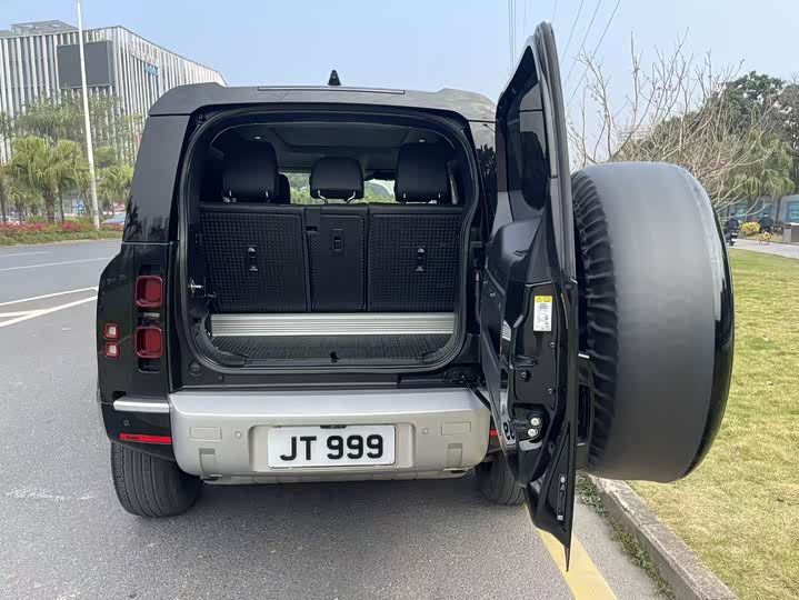 Фото 8 - Land Rover Defender