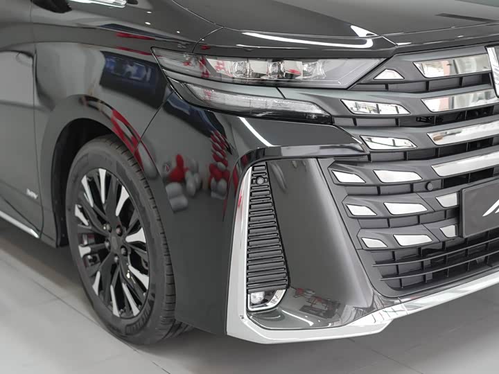 Photo 4 - Toyota Vellfire