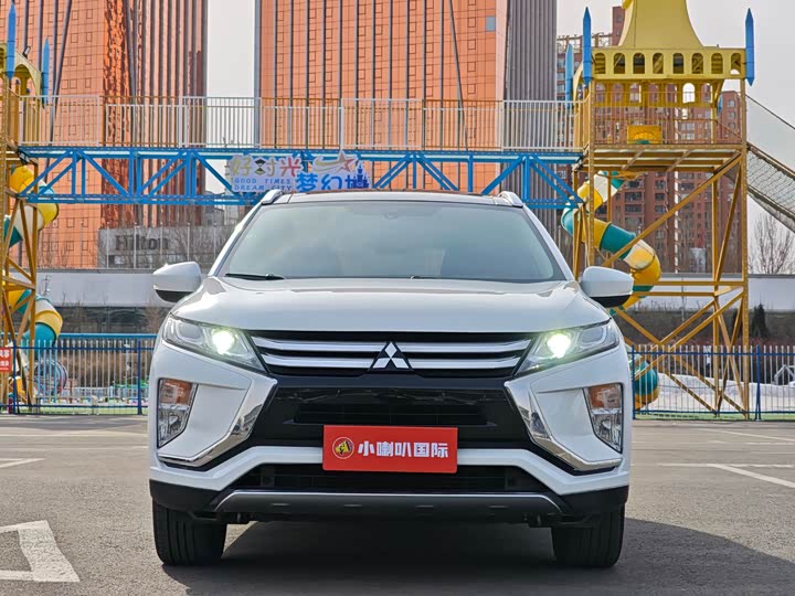 Фото 3 - Mitsubishi Eclipse Cross
