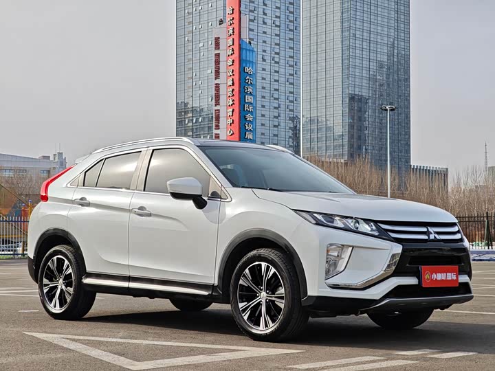 Фото 4 - Mitsubishi Eclipse Cross