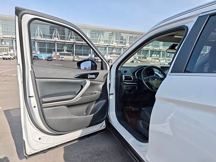 Фото 9 - Mitsubishi Eclipse Cross