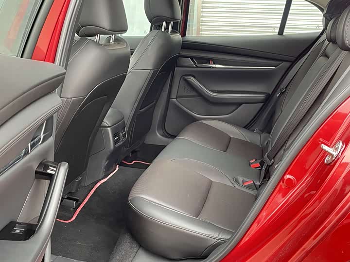 Фото 9 - Mazda 3 (Axela)