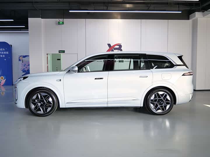 Фото 6 - Changan Deepal S09