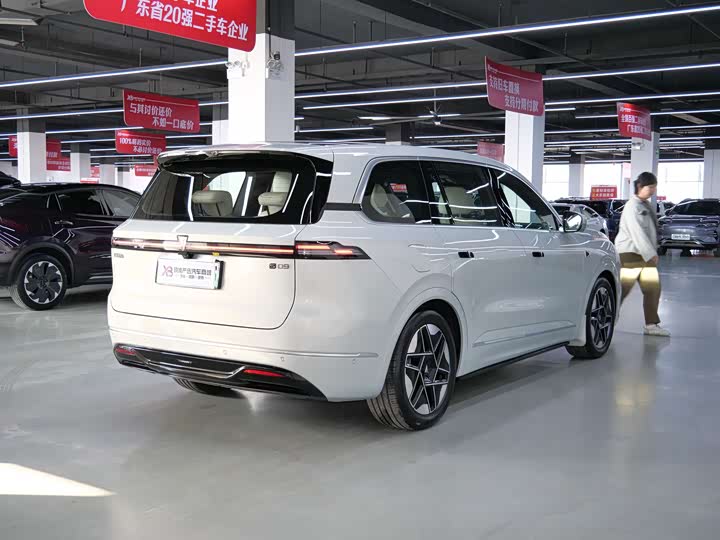 Фото 7 - Changan Deepal S09